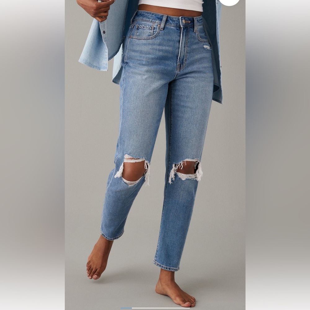 American Eagle Mom Jeans